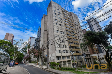Apartamento com 3 dormitórios para alugar, 115 m² por R$ 2.500