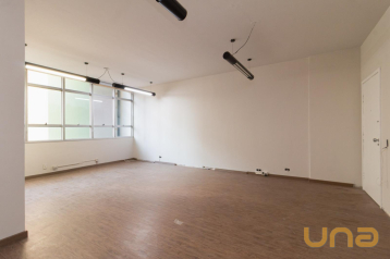 Imovel comercial com 92.5 m² no Centro