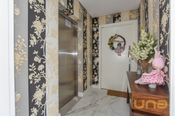 Apartamento com 3 dormitórios para alugar, 143 m² por R$6.800 