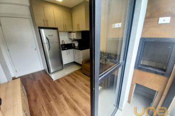 Apartamento com 1 dormitório para alugar, 27 m² por R$ 3.230,0
