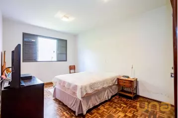 CASA RESIDENCIAL NO BIGORRILHO TÉRREA