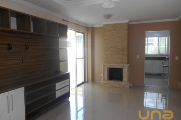 Sobrado com 3 dormitórios para alugar, 209 m² por R$ 3.850,00 