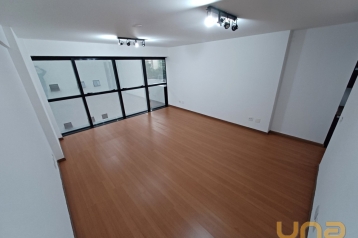 Conjunto Comercial no Centro Cívico de 40 m²  - 154130-I2