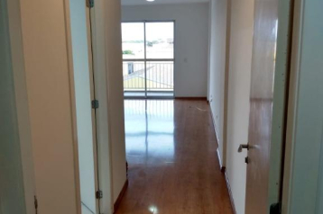Apartamento com 3 dormitórios para alugar, 88 m² por R$ 2.700,