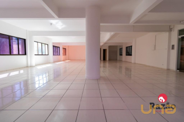 Imovel comercial com 72 m² no Centro