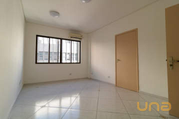 Imovel comercial com 72 m² no Centro