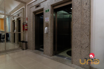 Imovel comercial com 72 m² no Centro