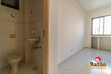 Imovel comercial com 72 m² no Centro