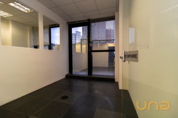 Imovel comercial com 47.92 m² no Centro