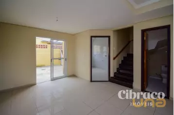 Sobrado com 4 quartos sendo 2 suítes no Uberaba, próximo ao Su