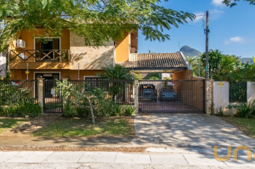 Casa com 4 quartos à venda - Caiobá - Matinhos/PR