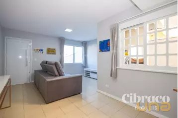 Sobrado com 3 quartos sendo 1 suíte no bairro Barreirinha, pró