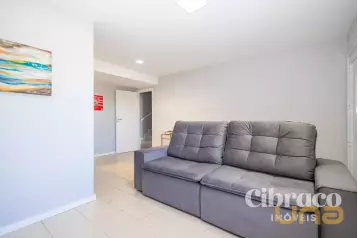 Sobrado com 3 quartos sendo 1 suíte no bairro Barreirinha, pró