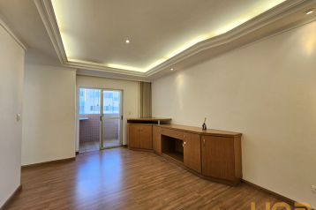 Apartamento com 3 dormitórios para alugar com 77,02m² no Ed. S