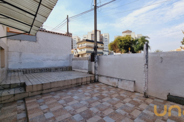 Casa com 1 dormitório para alugar no Novo Mundo