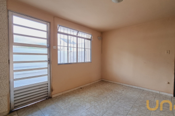 Casa com 1 dormitório para alugar no Novo Mundo