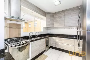 Sobrado Triplex 3 quartos no Uberaba.