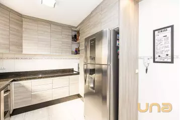 Sobrado Triplex 3 quartos no Uberaba.