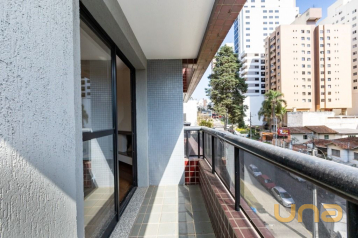 Apartamento com 3 dormitórios à venda, 125 m² por R$ 825.000,0