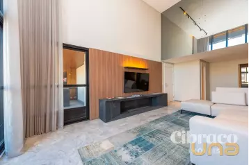 Apartamento com 2 quartos no bairro Batel, próximo a Praça do 