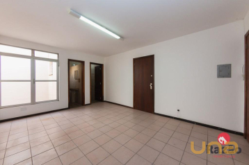 Sala/Conjunto Comercial no Juvevê de 28,8 m²  - 04827.005-RZ