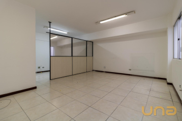 Sala/Conjunto Comercial no Centro de 44,8 m²  - 01081.002-RZ