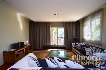 Apartamento com 3 quartos, no Batel próximo a praça do Japão.