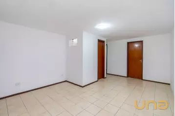 Casa 68m² com 03 quartos no Santa Cândida - Curitiba/PR.