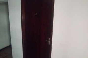 Conjunto para alugar por R$ 550/mês - Centro - Curitiba/PR