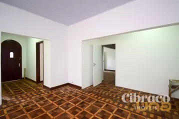 Casa Comercial no Alto da Glória com 6 salas de 228m² 
