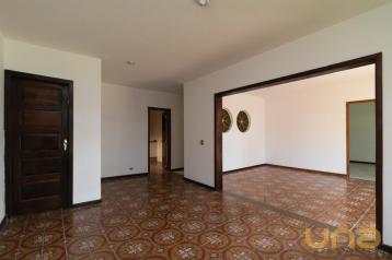 Casa no Rebouças de 407 m²  - 02146.001-RZ