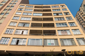 APARTAMENTO COM 02 QUARTOS - ÁREA TOTAL 101,20m² - CENTRO - RE