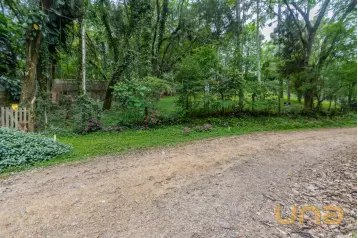 Terreno 745m2 rua sem saída Santa Felicidade