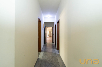 Casa com 5 dormitórios à venda, 547 m² por R$ 1.350.000,00 - B