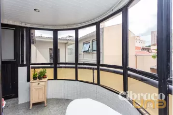 Apartamento com 2 quartos sendo 1 suíte, próximo ao Hospital d