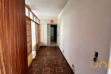 Residência comercial para alugar com 06 salas, 248 M² por R$5.