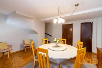 Sobrado 03 quartos no Campina do Siqueira