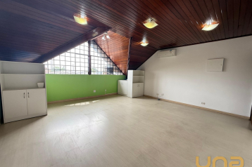 Sala/Conjunto Comercial no Mercês de 32,32 m²  - 94453.003-KD