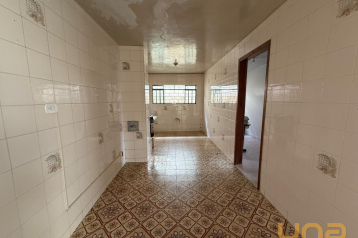 Casa com 2 quartos em Santa Felicidade com 94,00 m² - 02895.00