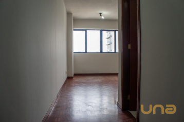 Conjunto para alugar, 33 m² por R$ 1.250,00 - Champagnat - Cur
