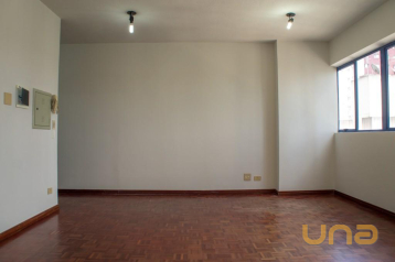 Conjunto para alugar, 33 m² por R$ 1.250,00 - Champagnat - Cur
