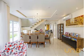 Casa 4 quartos em condomínio no São Bráz Curitiba