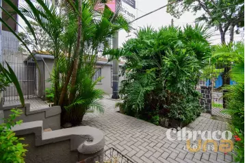 Terreno com 573,15 m² no Mercês