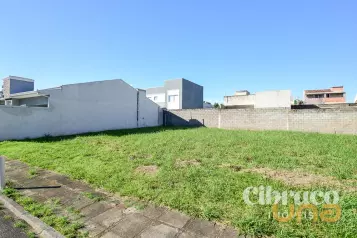 Terreno em condominio com 228,77 m² no Centro