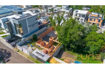 Terreno em Condomínio Próximo ao Parque Barigui com projeto ap