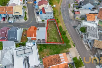 Terreno em Condomínio Campo Comprido!