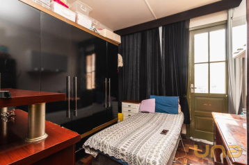 APARTAMENTO  COM 3 QUARTOS - ÁREA TOTAL 96,40m² - CENTRO - REF