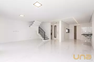Sobrado em SANTA FELICIDADE com 146,89m²