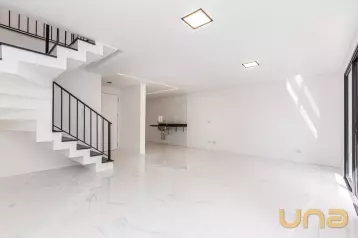 Sobrado em SANTA FELICIDADE com 146,89m²