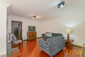 Apartamento com 3 dormitórios à venda, 107 m² por R$ 653.000,0